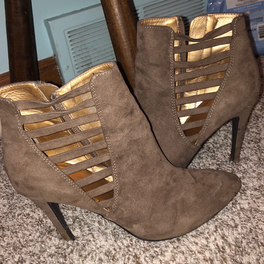 heeled booties